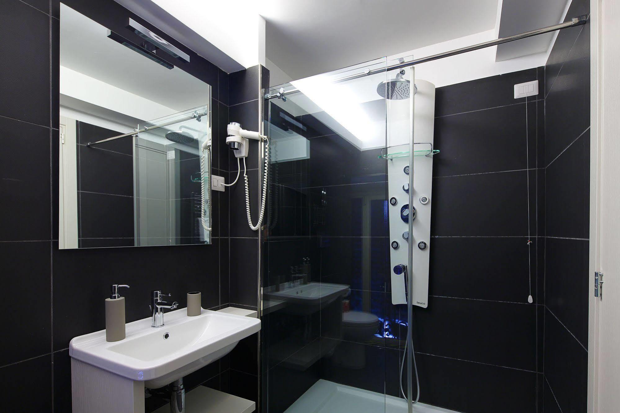 Nearhome Smart Suites Guest House Rome Exterior photo